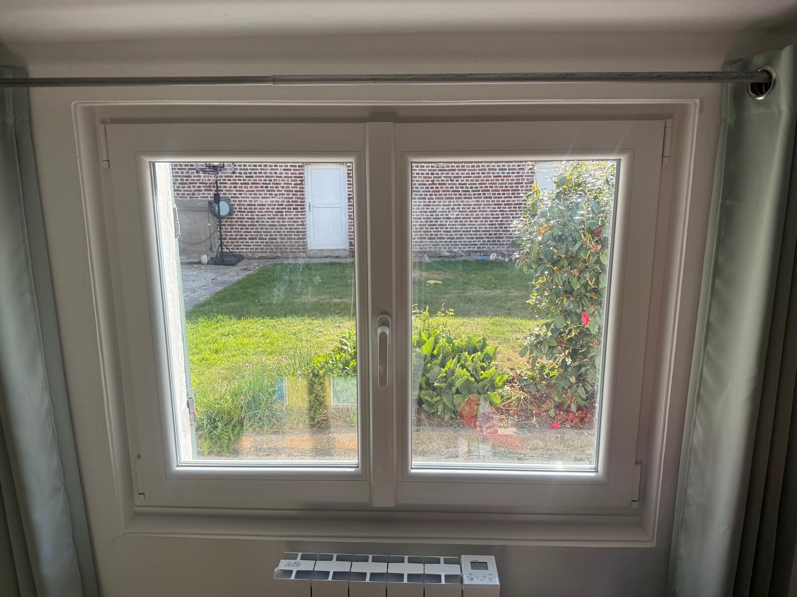 Fenêtre PVC double vitrage pose rénovation — Energies Plus HDF